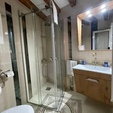 Garni Oblacinsko Jezero Oblacina