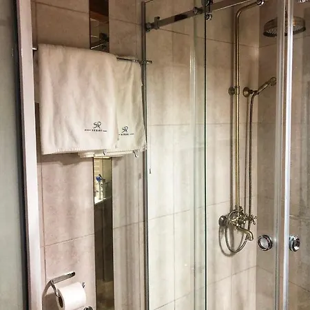 Garni Oblacinsko Jezero Szálloda