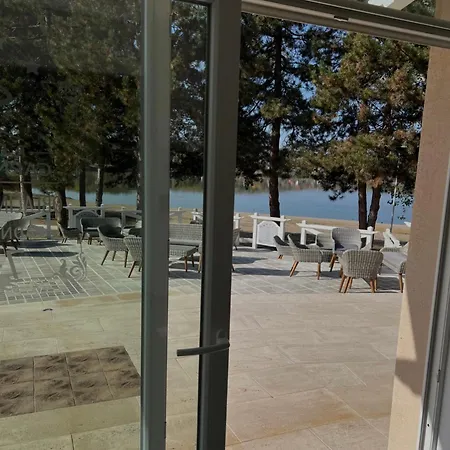 Garni Oblacinsko Jezero 4*